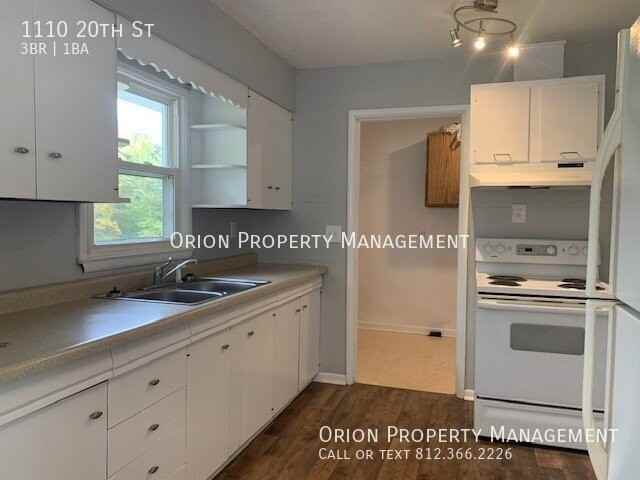 1110 W 20th St - Photo 5 of 9