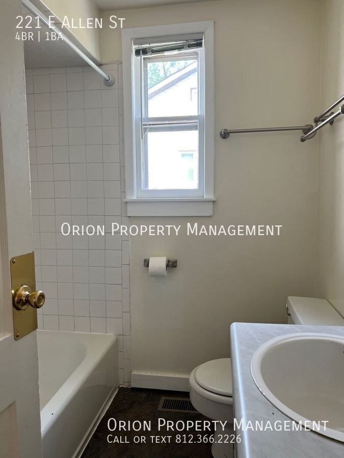 221 E Allen St - Photo 4 of 6