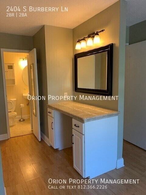 2404 S Burberry Ln - Photo 5 of 13