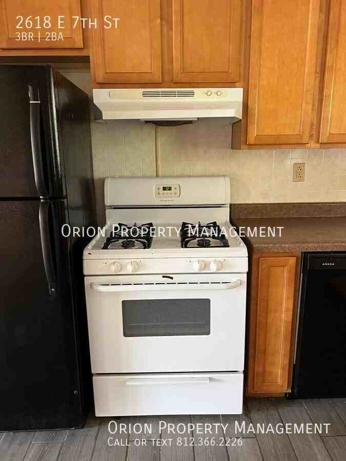 2618 E 7th St - Photo 7 of 18
