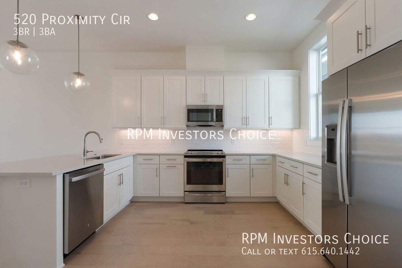 520 Proximity Cir - Photo 3 of 50