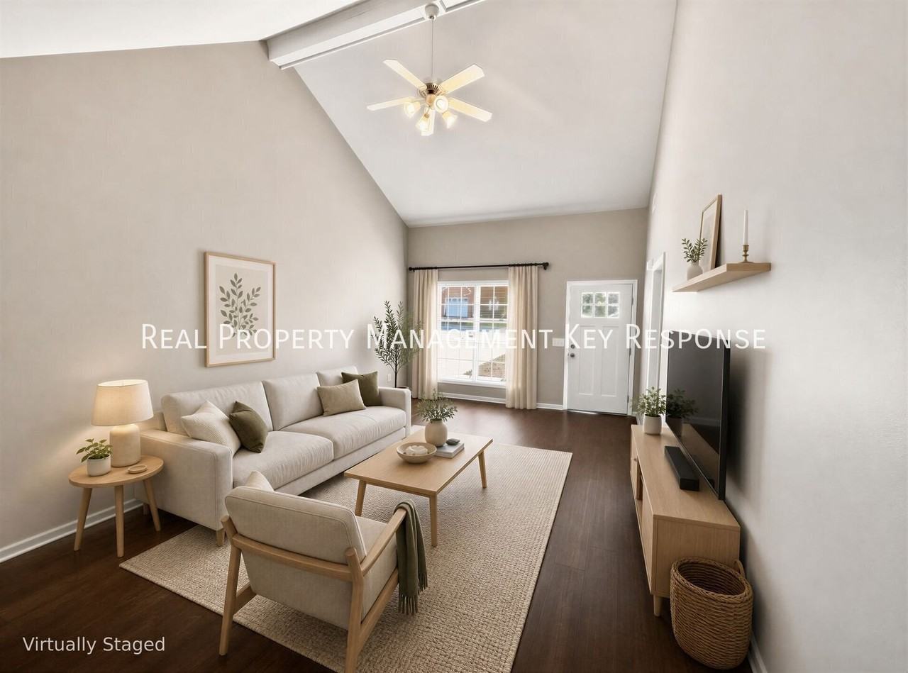 1036 Chesire Way - Photo 4 of 30