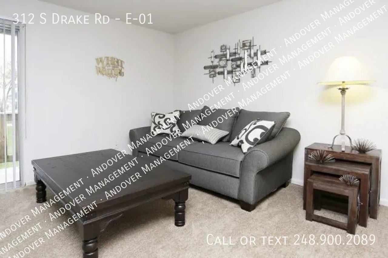 312 S Drake Rd #E01 - Photo 6 of 21