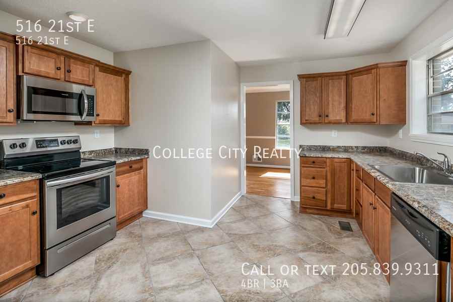 516 21st St E - Photo 5 of 12