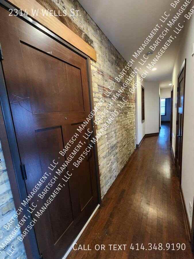 2314 W Wells St - Photo 2 of 8