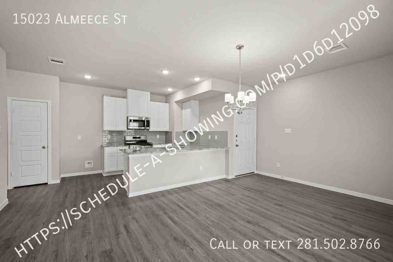 15023 Almeece St - Photo 2 of 12