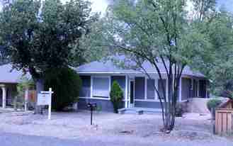 658 Ash St - Photo 1 of 1