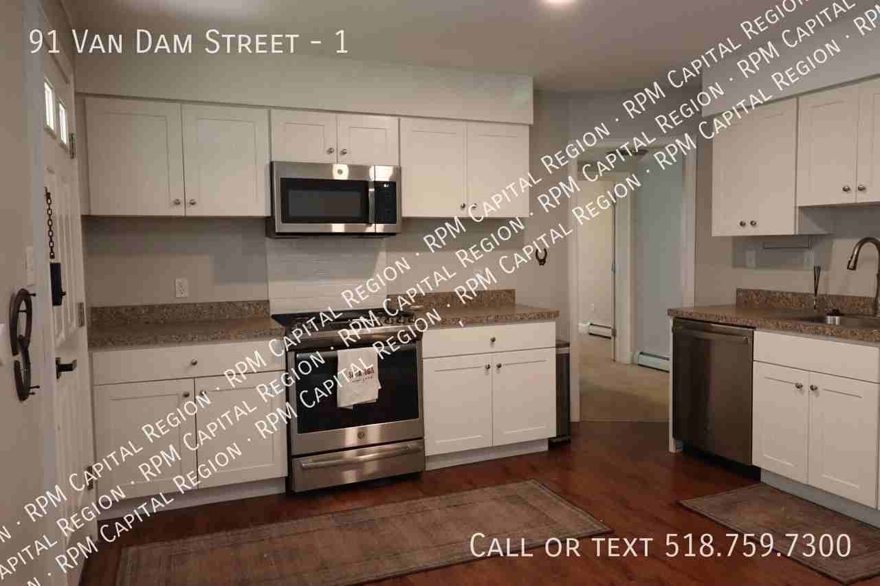 91 Van Dam St #1 - Photo 4 of 13