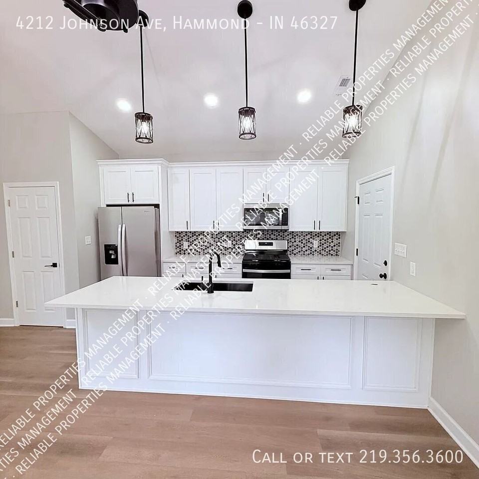 4212 Johnson Ave - Photo 2 of 16
