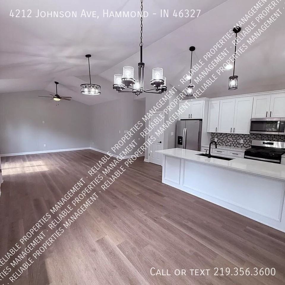 4212 Johnson Ave - Photo 4 of 16
