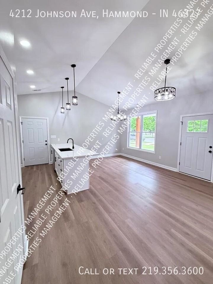 4212 Johnson Ave - Photo 6 of 16