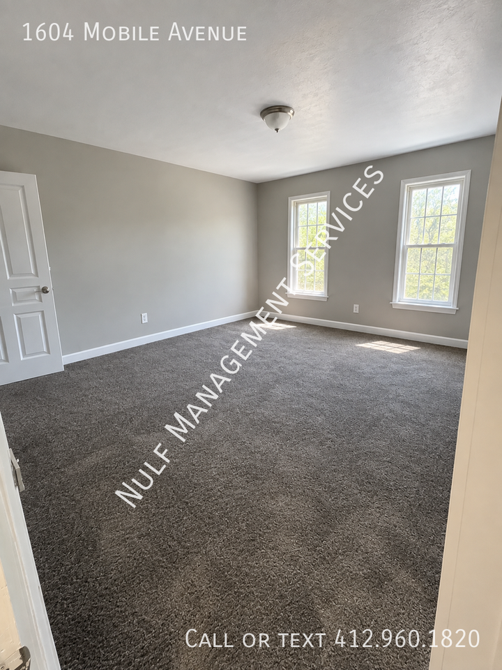 1604 Mobile Ave - Photo 5 of 7