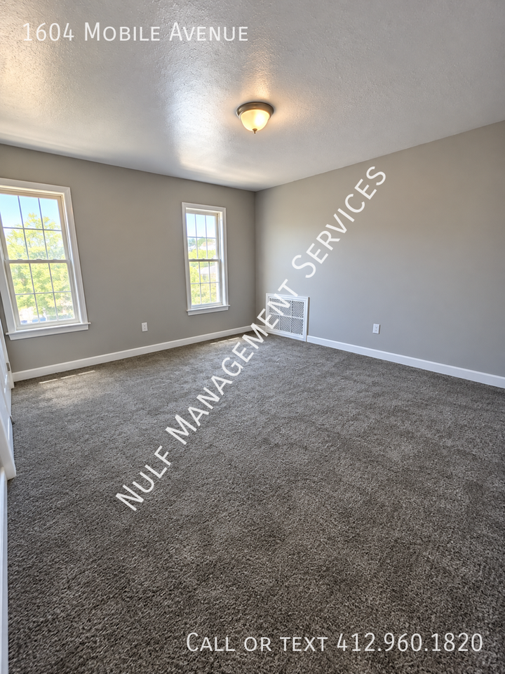 1604 Mobile Ave - Photo 6 of 7