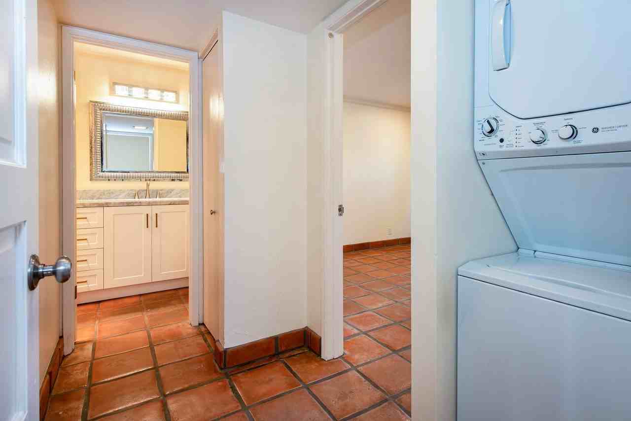 1944 N Jameson Ln - Photo 7 of 20