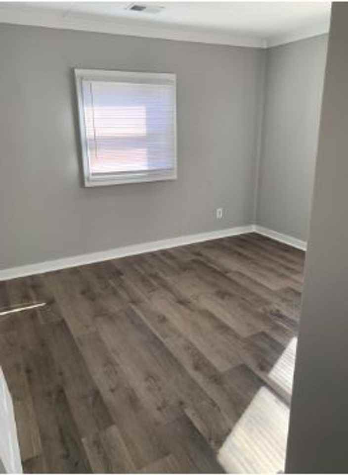 1038 Marcellus Dr - Photo 3 of 14