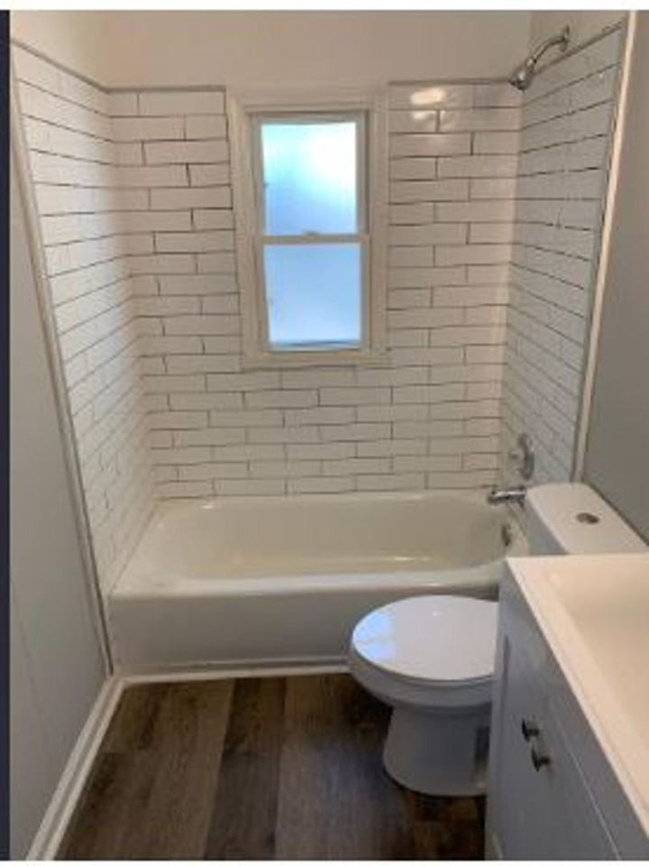 1038 Marcellus Dr - Photo 4 of 14
