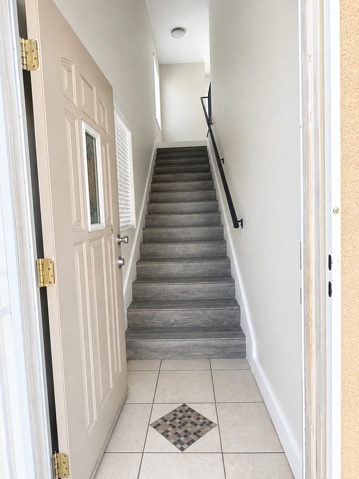 7230 Tujunga Ave - Photo 3 of 12