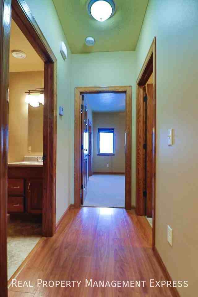 4319 W Shipton St - Photo 7 of 24