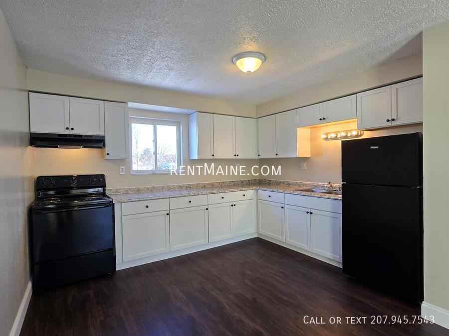 8 Hillside Ln #6 - Photo 2 of 25
