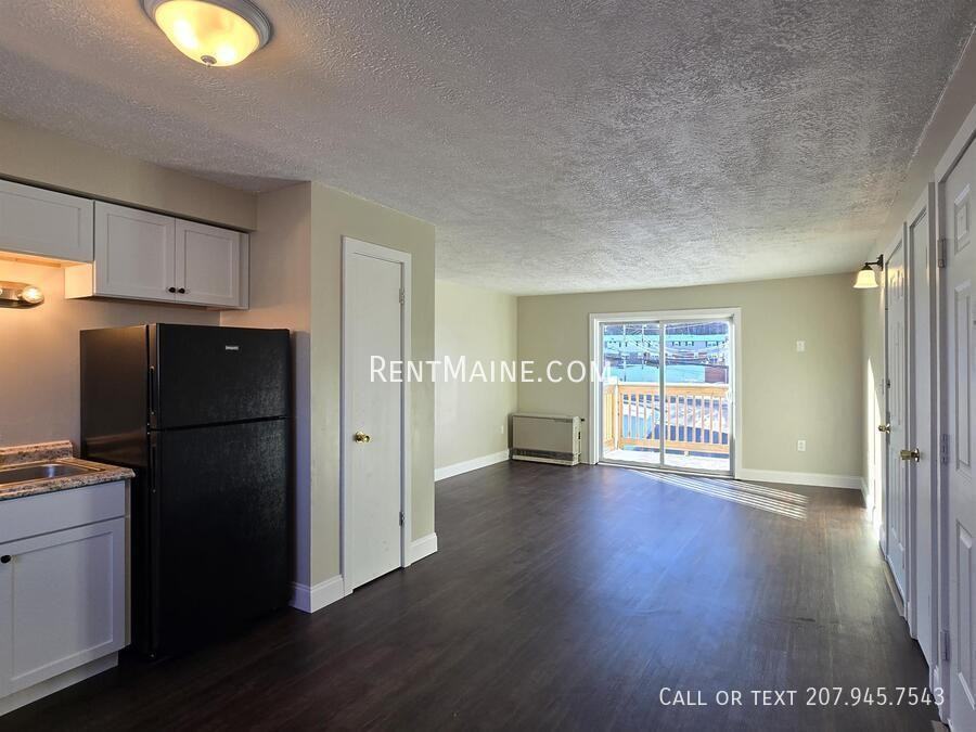 8 Hillside Ln #6 - Photo 6 of 25