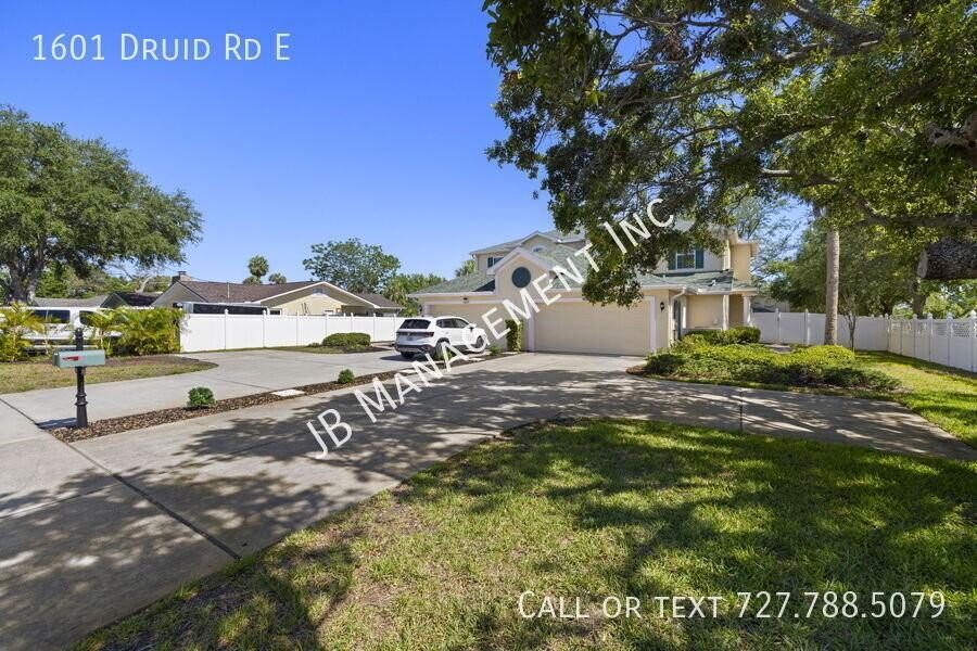 1601 Druid Rd E - Photo 2 of 24