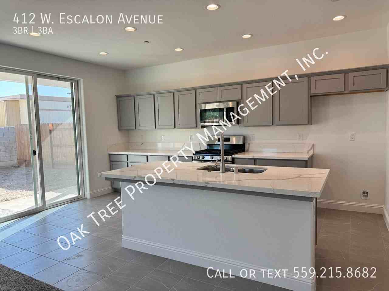 412 W Escalon Ave - Photo 6 of 21
