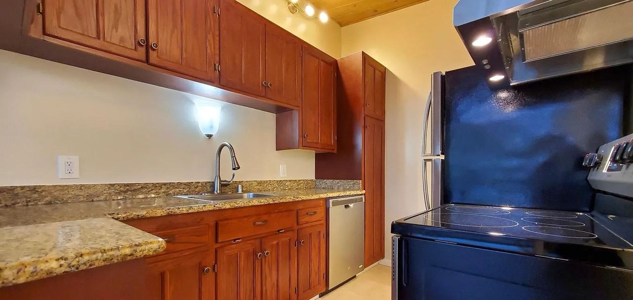 1222 Irwin St #2 - Photo 4 of 13