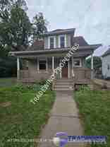 1302 Hewitt Ave - Photo 1 of 1