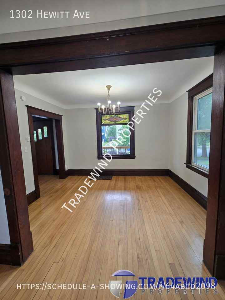 1302 Hewitt Ave - Photo 6 of 23