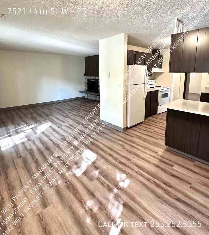7521 44th St W #25 - Photo 3 of 17