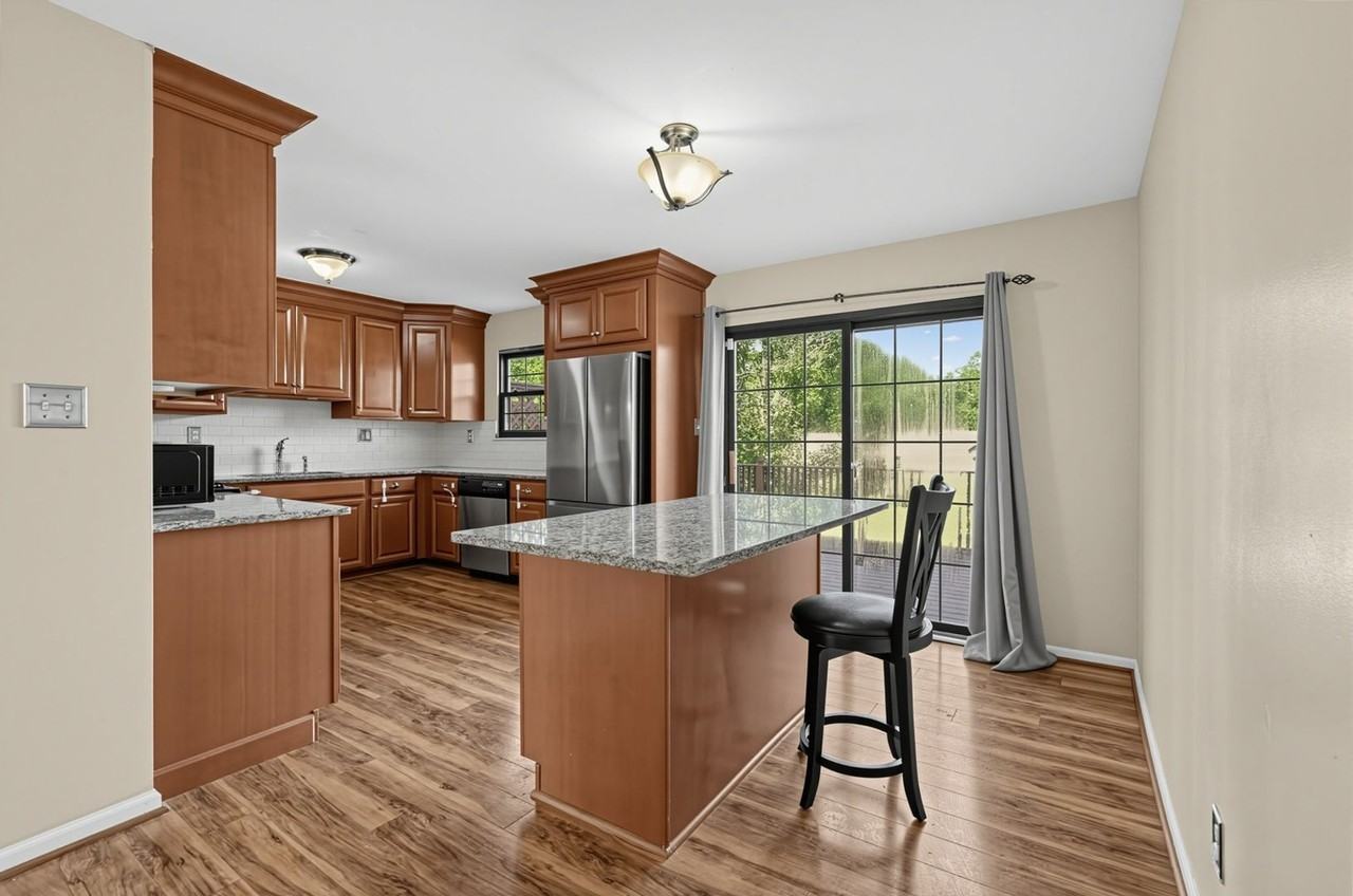 804 Keely Pl - Photo 4 of 21