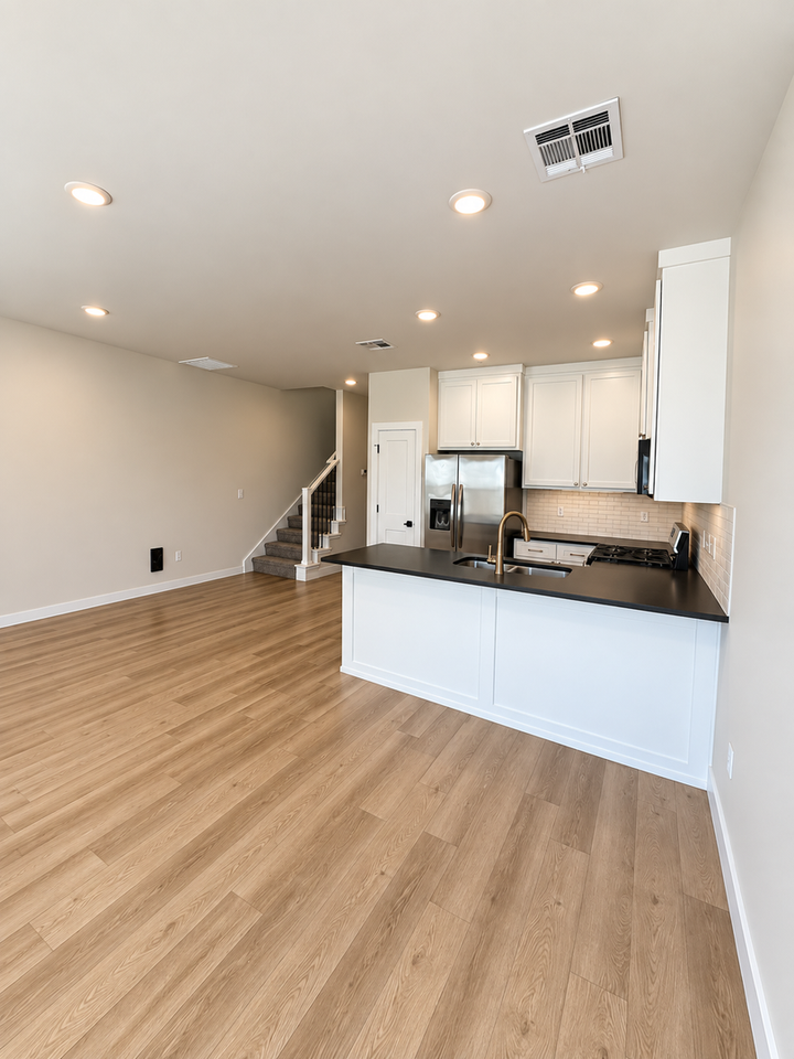 602 W 2nd St #110 - Photo 4 of 14
