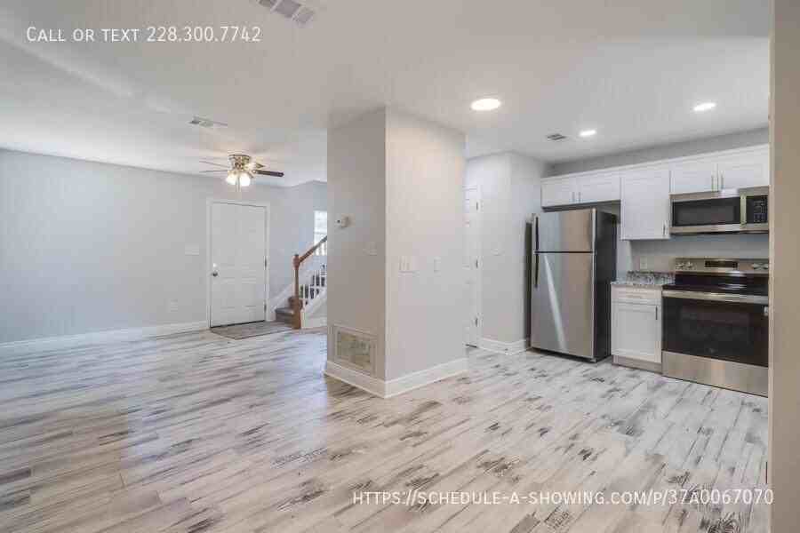 233 Milray Ln #1 - Photo 5 of 18
