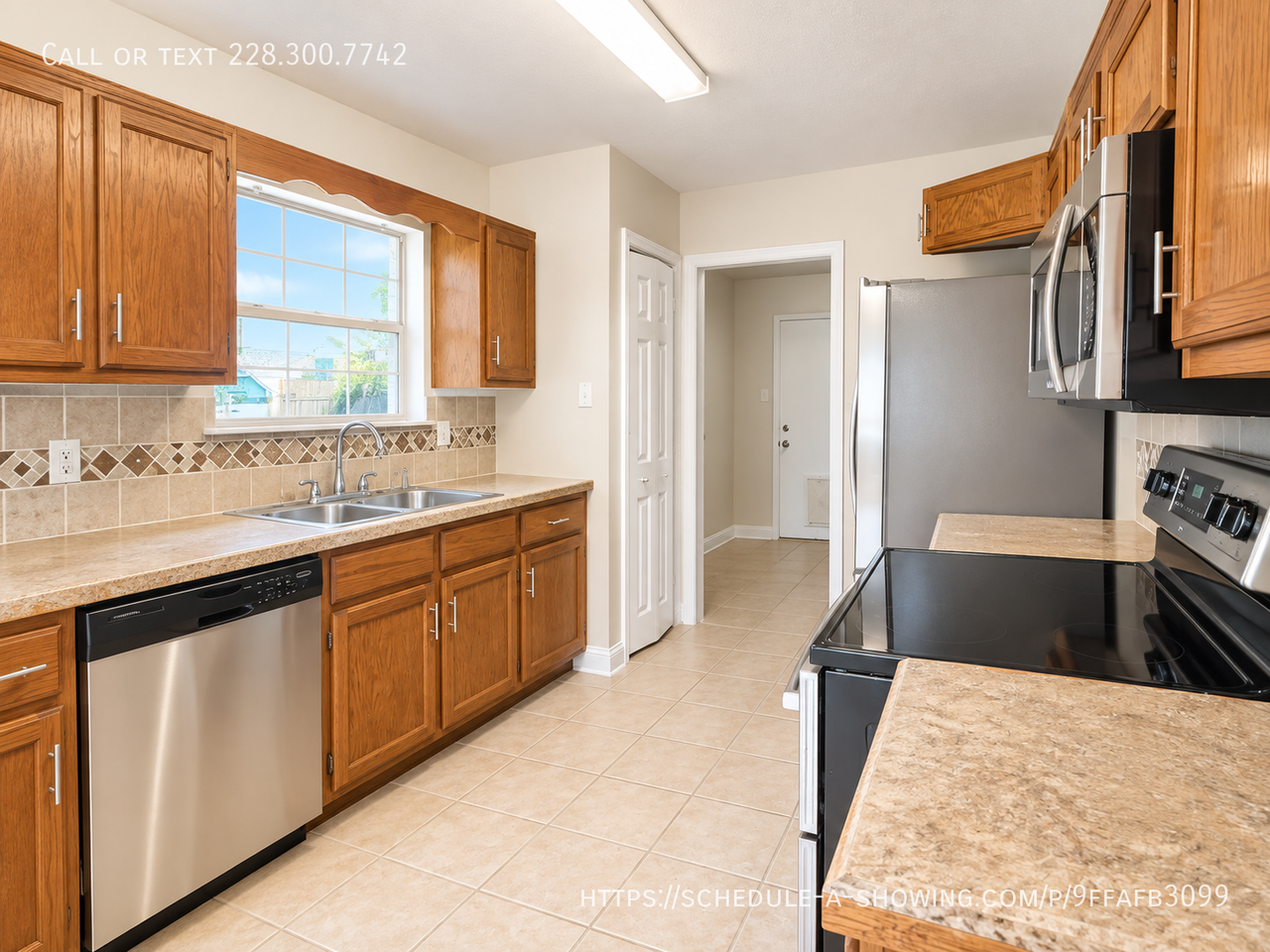 9004 Warbler Ave - Photo 4 of 8