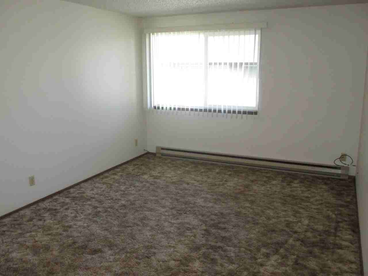 137 Hrubetz Rd Se Apt D - Photo 4 of 9