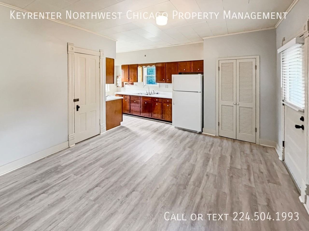 754 S Liberty St - Photo 2 of 25