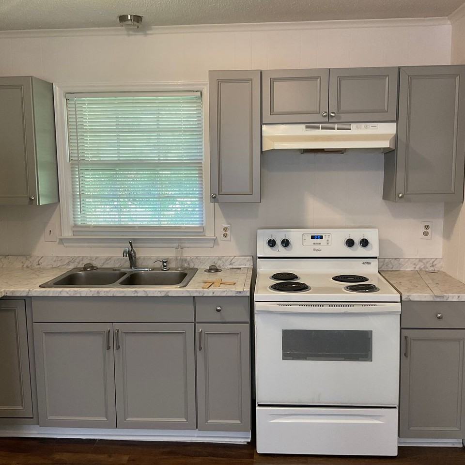 2835 Shrum St - Photo 7 of 18