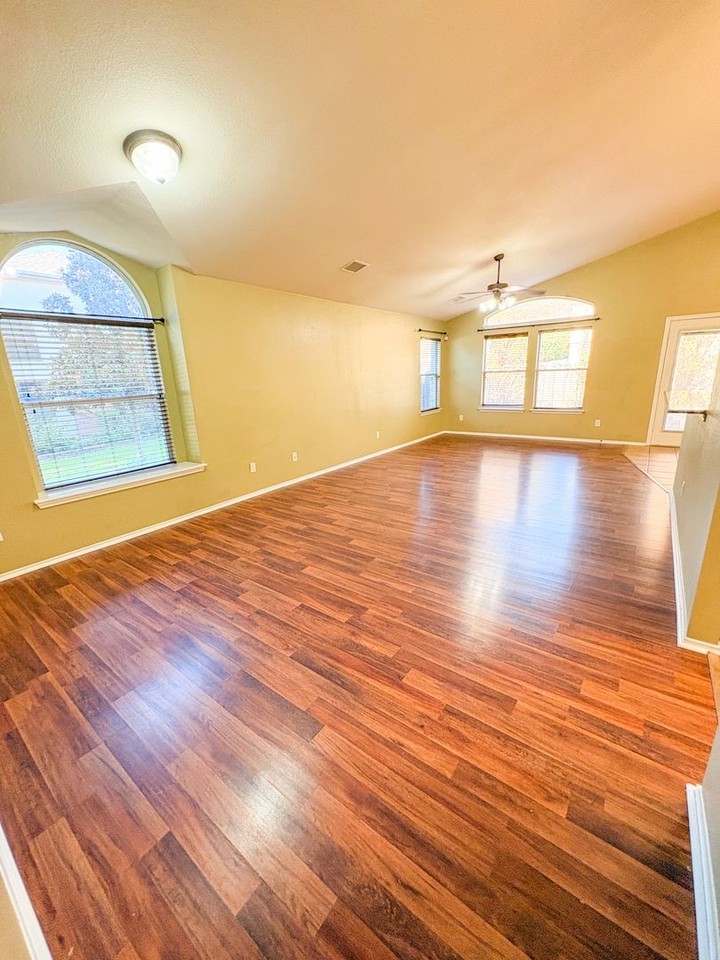 228 Big Timber Dr - Photo 4 of 20