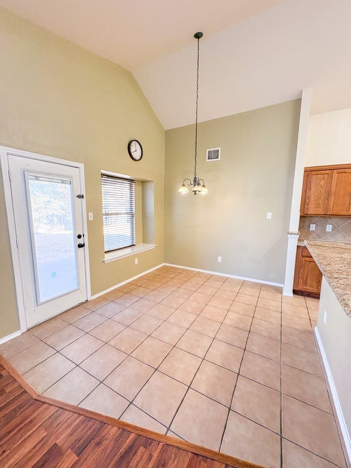 228 Big Timber Dr - Photo 7 of 20