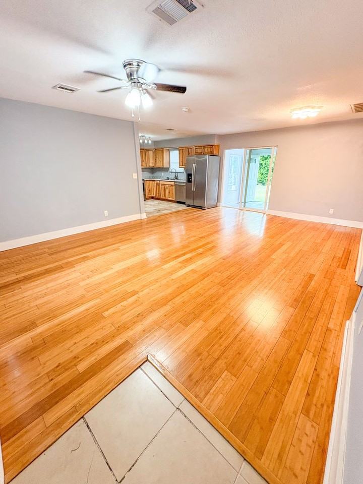 1111 N 8th St - Photo 3 of 17