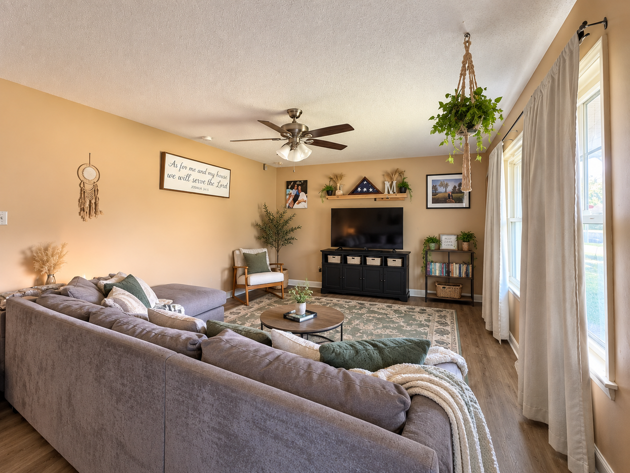 2621 Kimball Ave - Photo 2 of 11