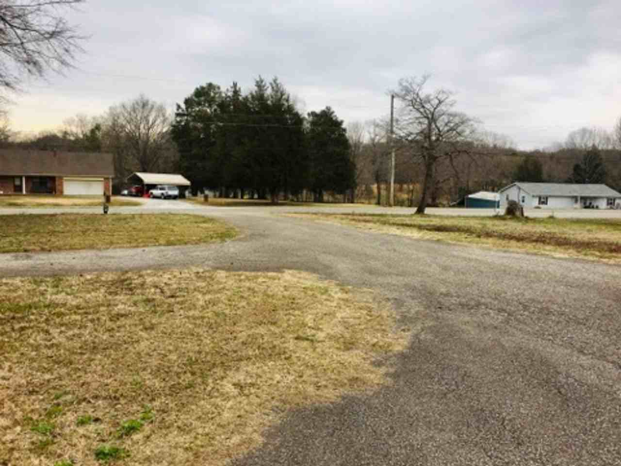 210 Waynick Rd - Photo 4 of 5