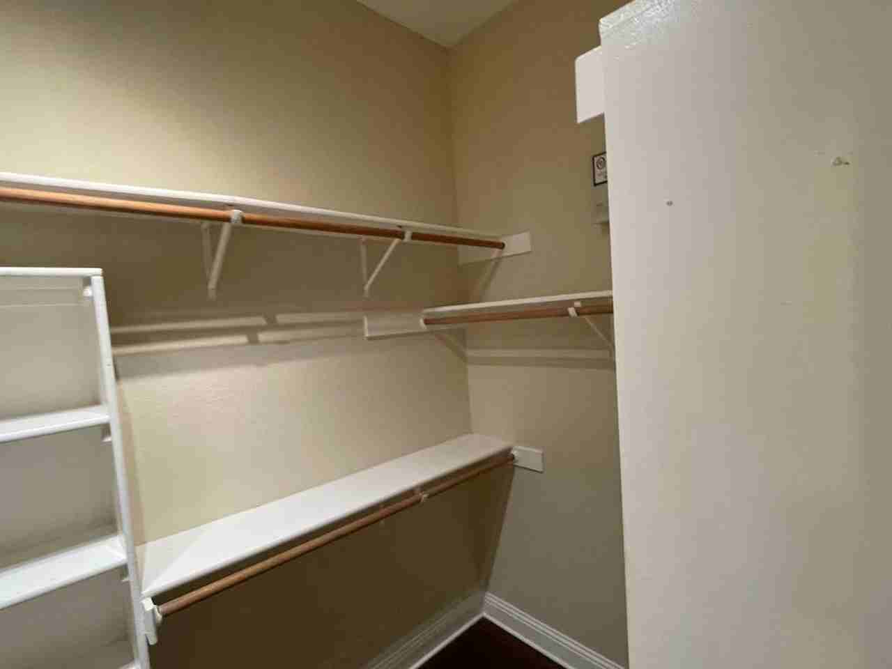 1313 Nightingale Dr - Photo 5 of 26