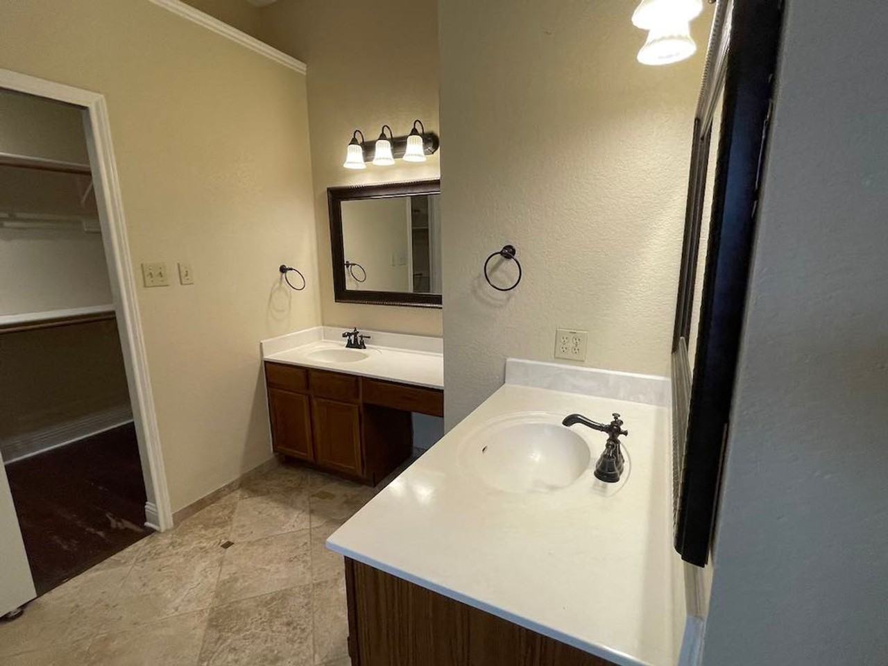 1313 Nightingale Dr - Photo 6 of 26