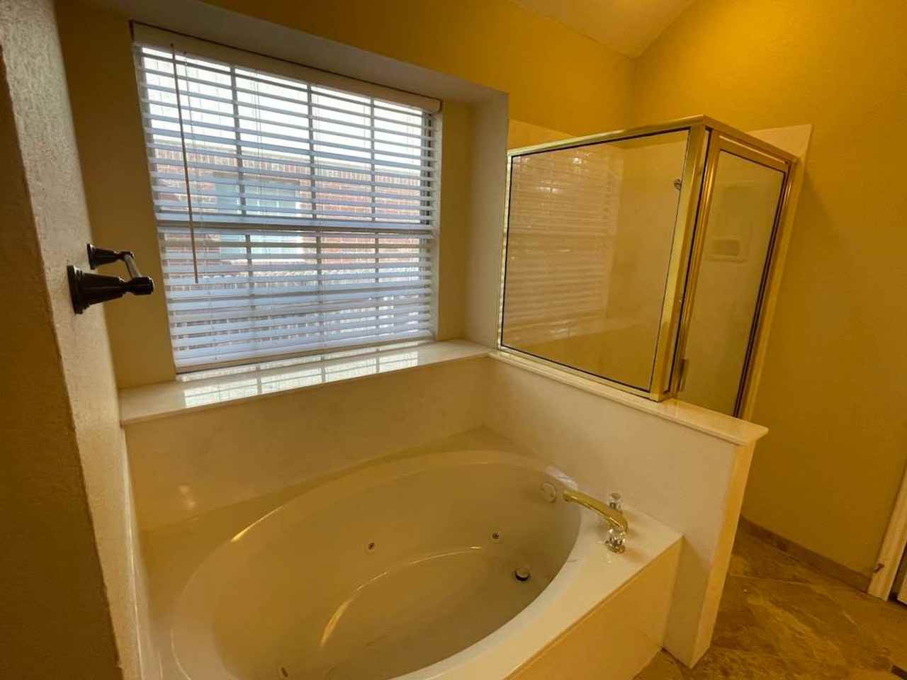 1313 Nightingale Dr - Photo 7 of 26