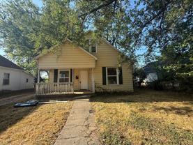 1926 W Chestnut St - Photo 1 of 1