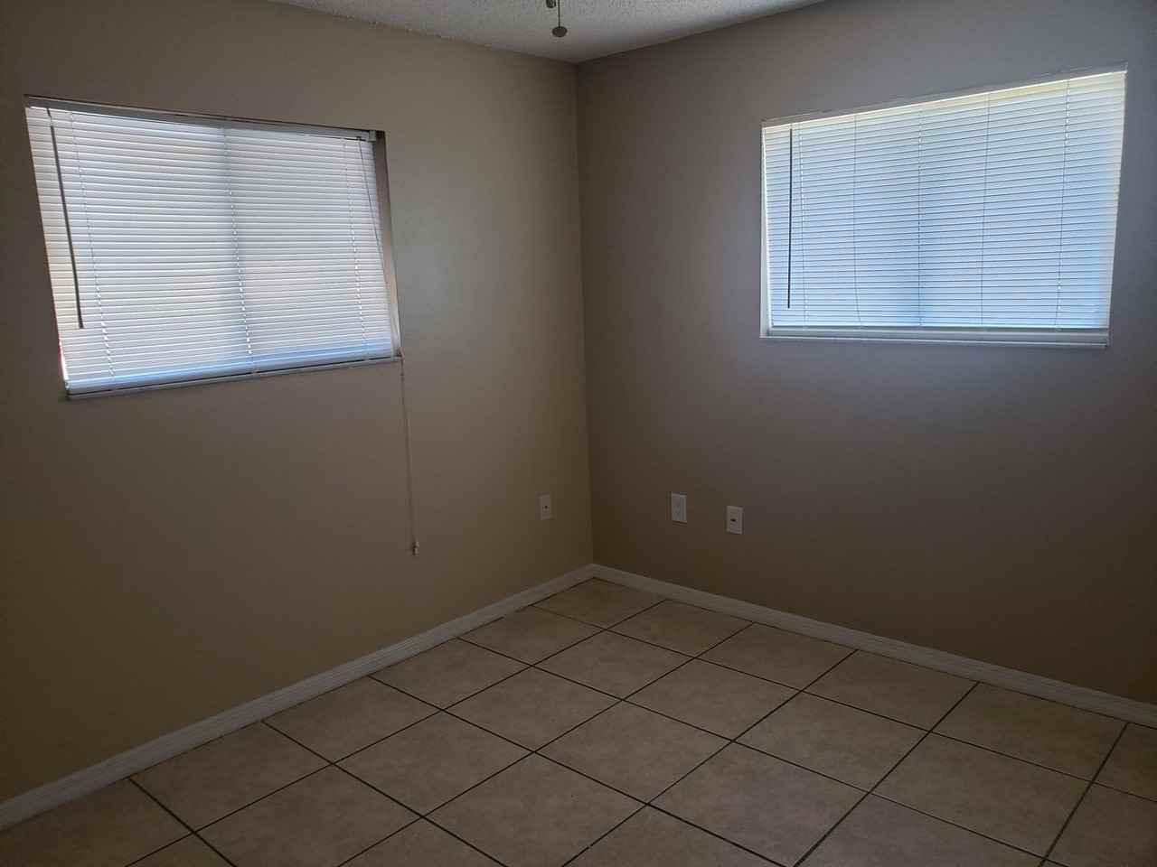 1406B Crystal Ct - Photo 6 of 7