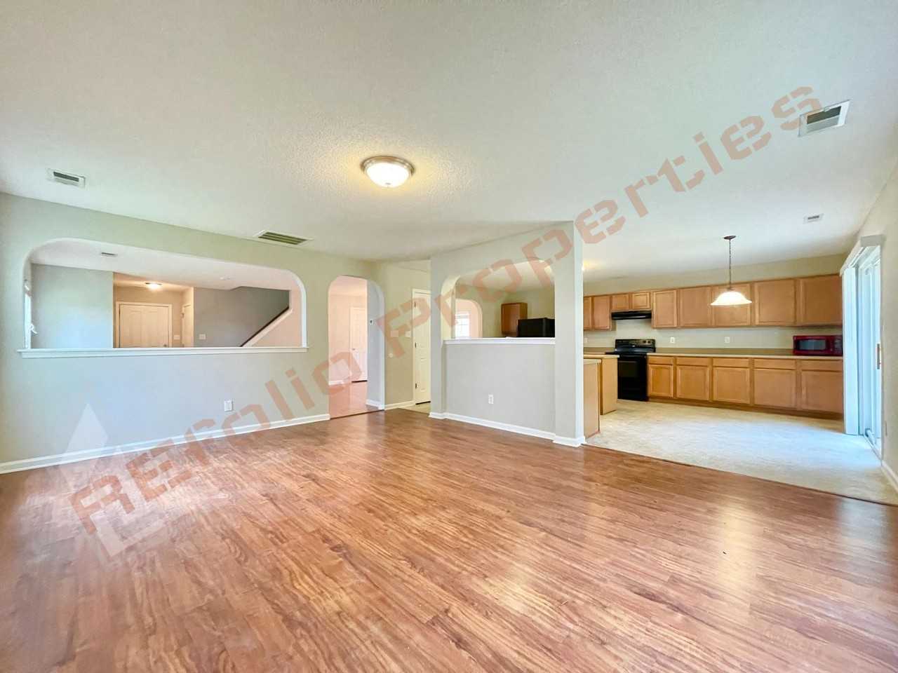 246 Brookhaven Dr - Photo 4 of 20
