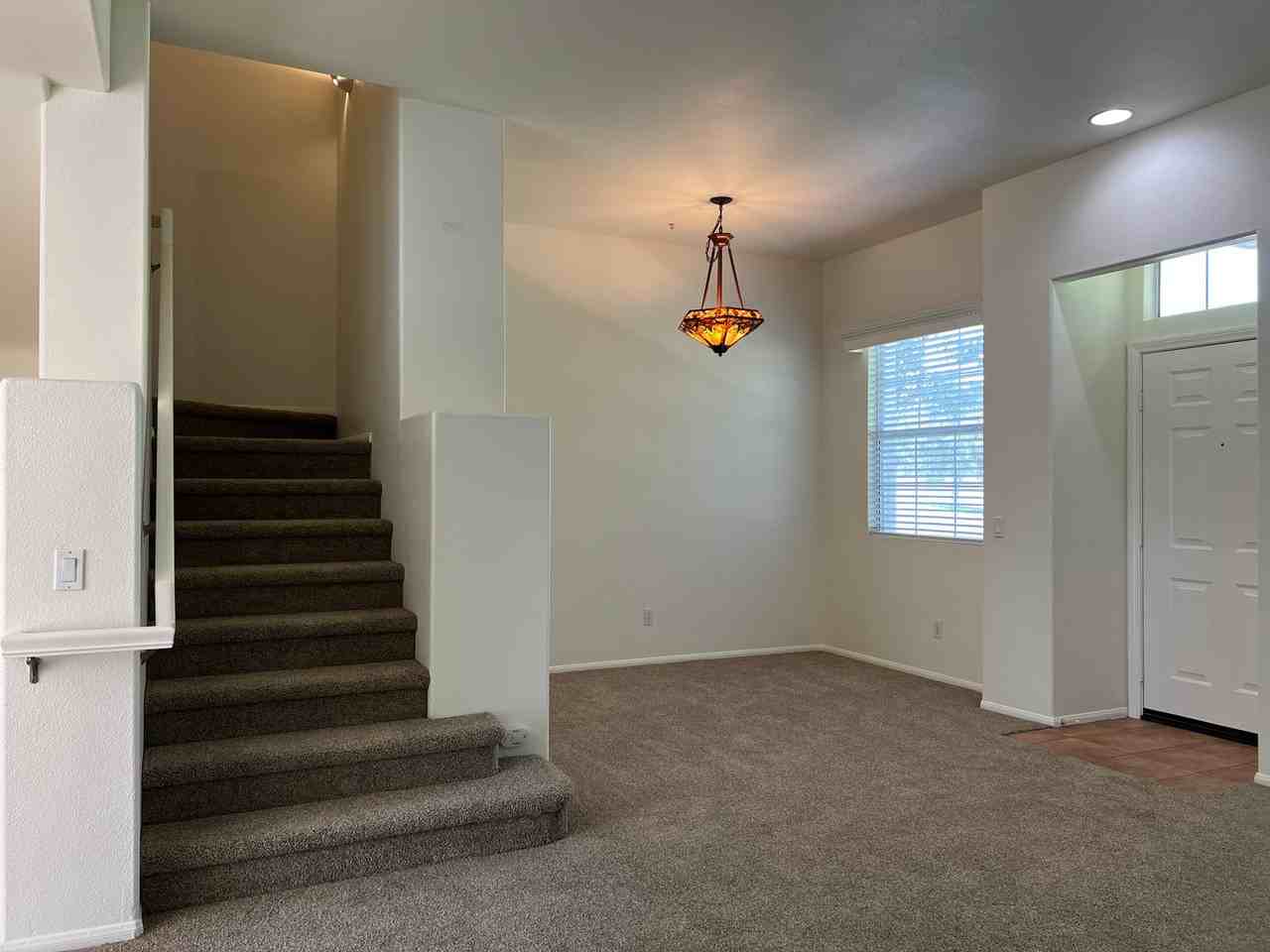 2823 Player Ln - Photo 2 of 24