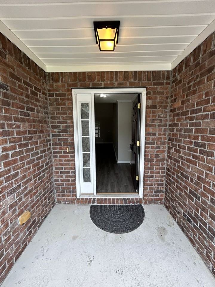 24 Rainier Ln - Photo 2 of 25